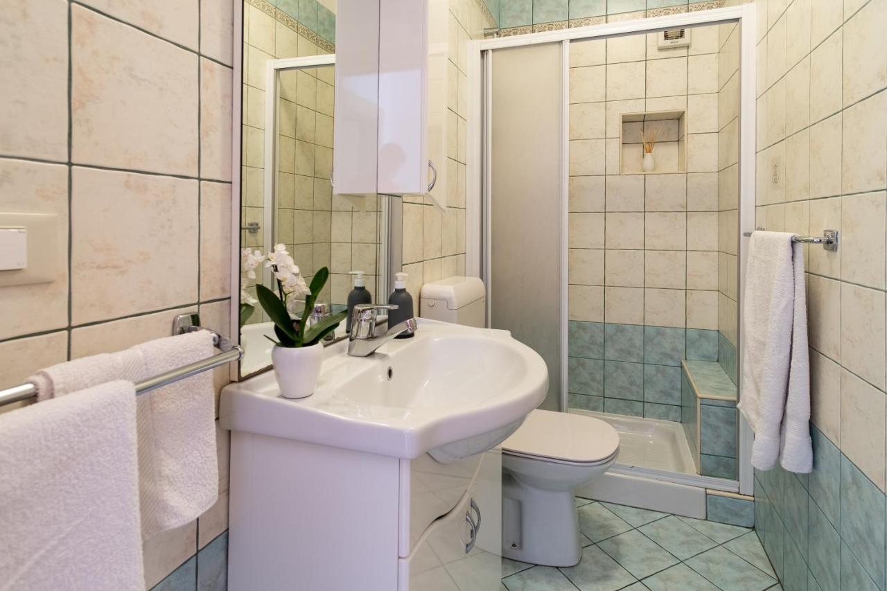 Apartmani Jolly Porec: Blizu Centra I Mora Екстер'єр фото